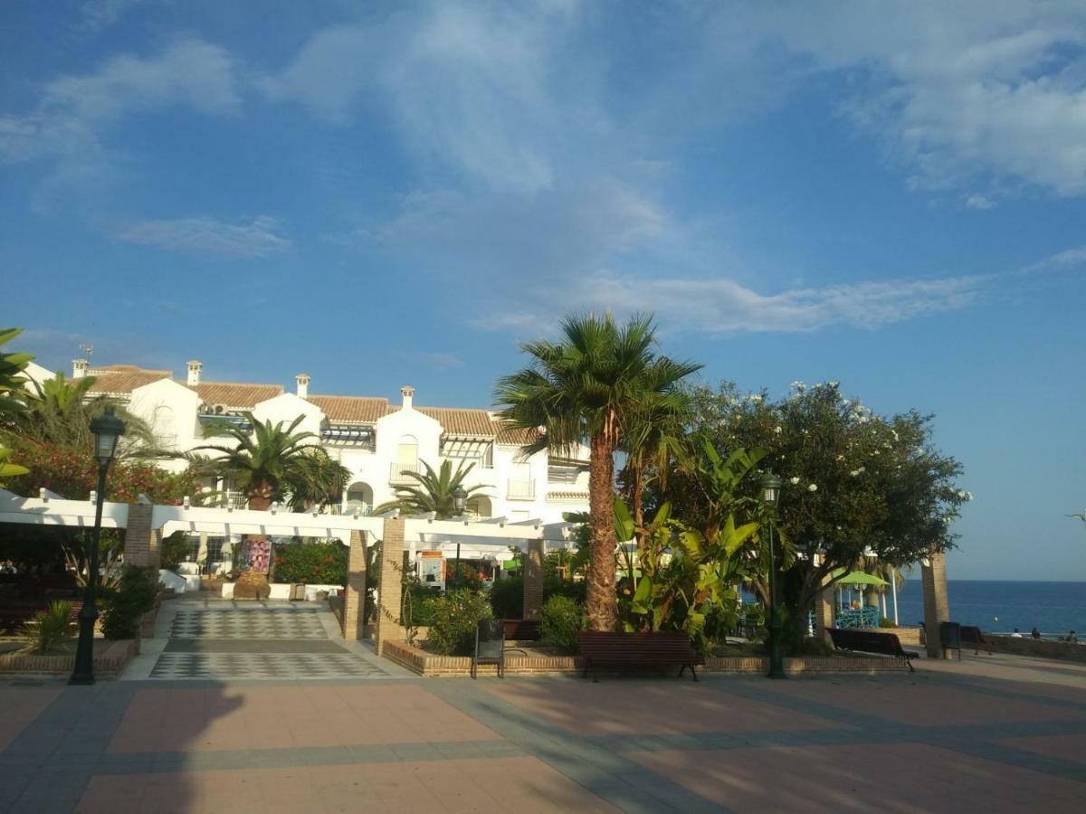 Апартаменти Nerja Solymar Екстер'єр фото